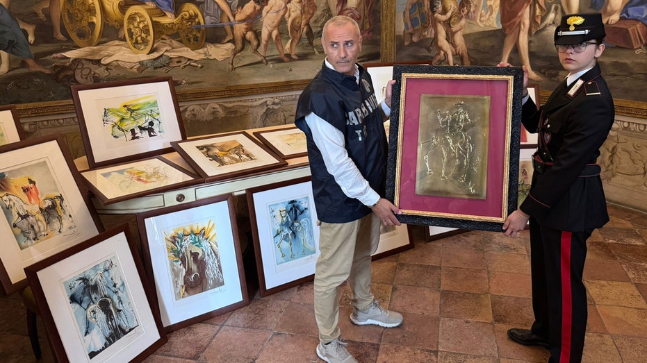 Internet InfoMedia art world masters fooled as police raid famous gallery after fake dalis found