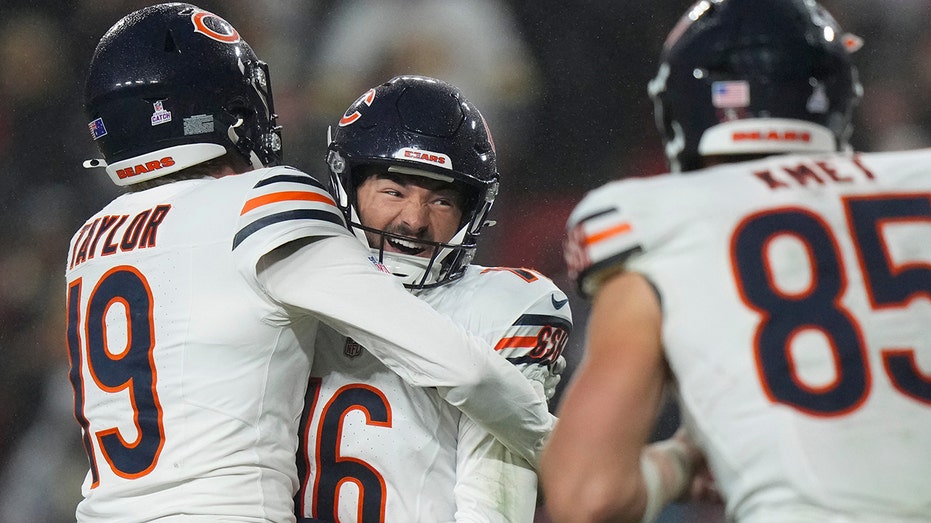 Jake Moody kicks game-winning field goal in first appearance with Bears Internet InfoMedia jake moody kicks game winning field goal in first appearance with bears