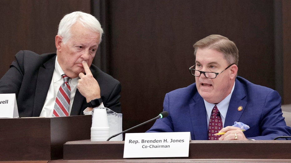 Internet InfoMedia trump backed north carolina house map approved by lawmakers as republicans aim to pick up seat