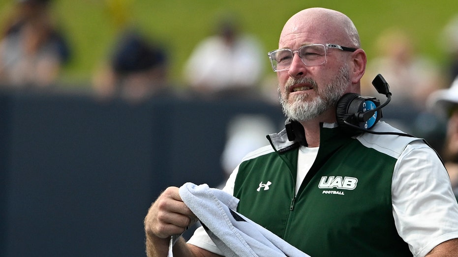 UAB fires Super Bowl champion Trent Dilfer after blowout loss Internet InfoMedia uab fires super bowl champion trent dilfer after blowout loss