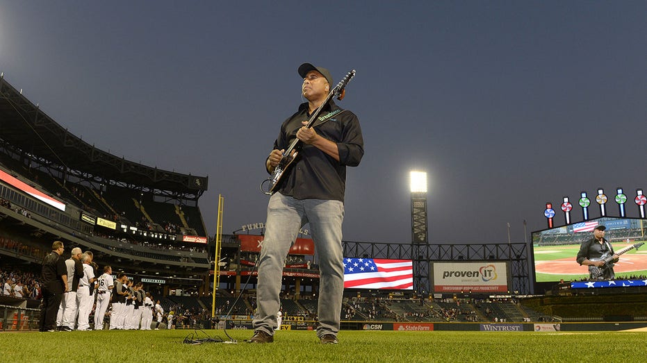 Internet InfoMedia yankees legend bernie williams compares baseball and music careers as carnegie hall performance approaches