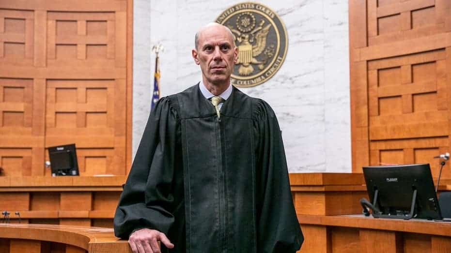 Internet InfoMedia noem greenlit deportation flights after judges emergency order doj reveals fueling contempt fight