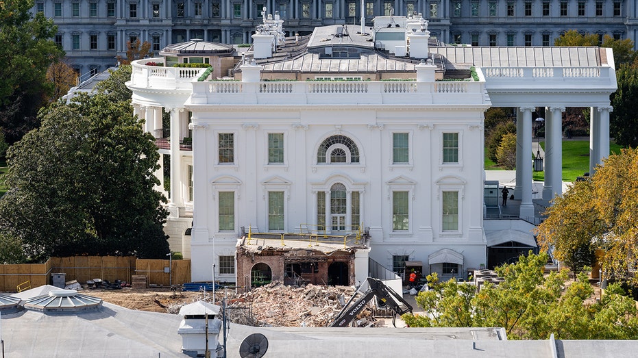 Internet InfoMedia trump taps new architect to reshape white house as 300m ballroom build accelerates